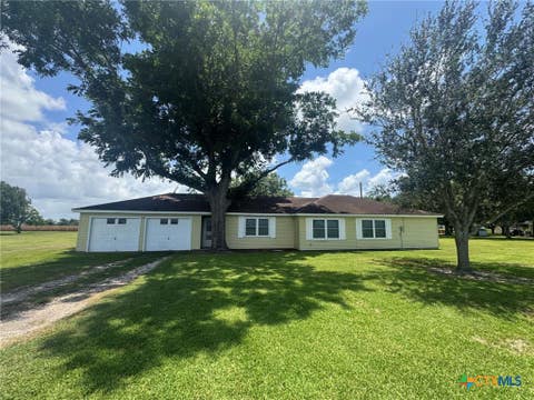 Photo of 1331 County Road 313 Road, Louise, TX 77455 (MLS # 621654)
