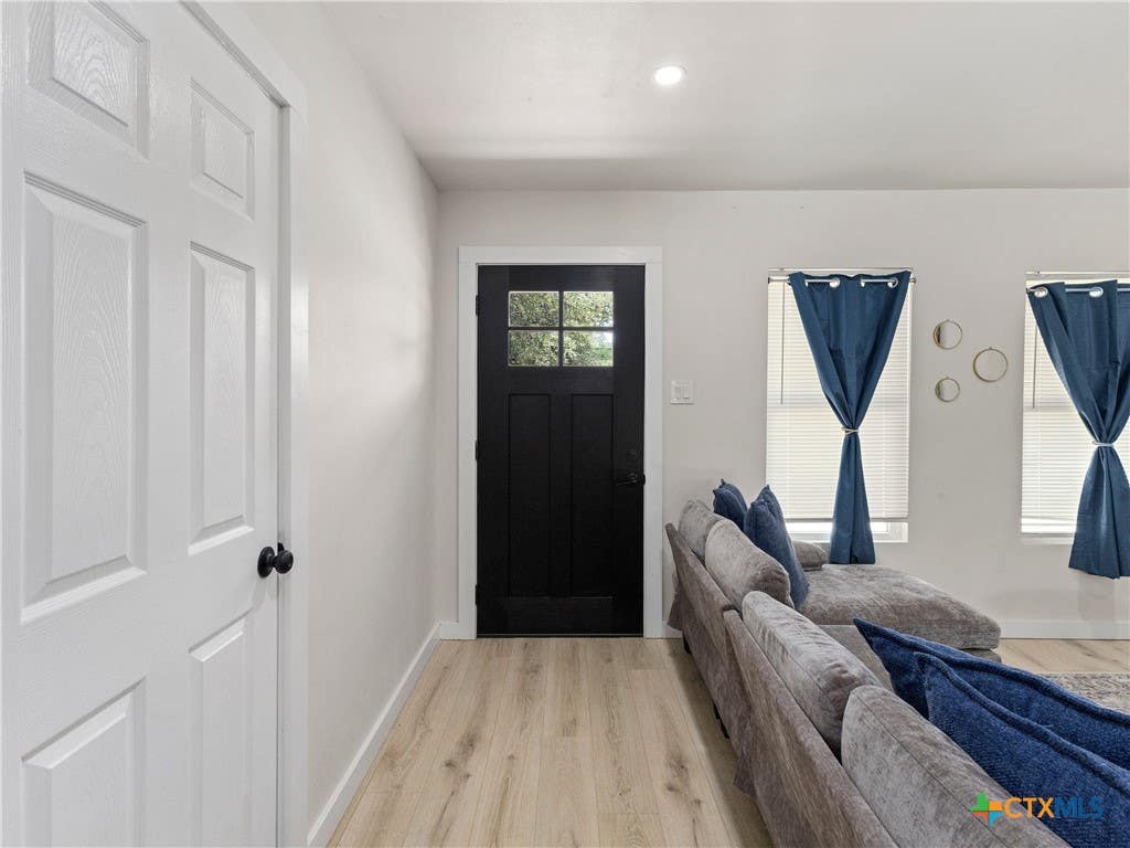 Photo of 503 Pickwell Drive, San Antonio, TX 78223 (MLS # 613579)