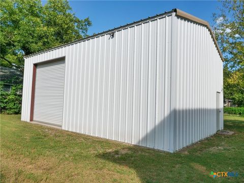 A home in Yoakum