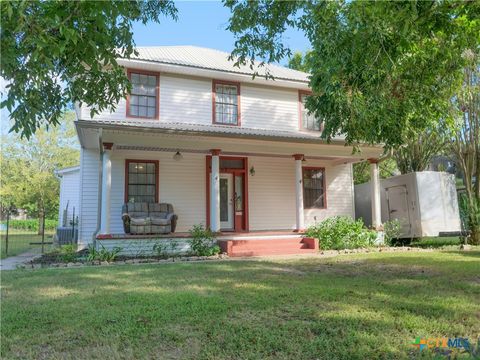 A home in Yoakum