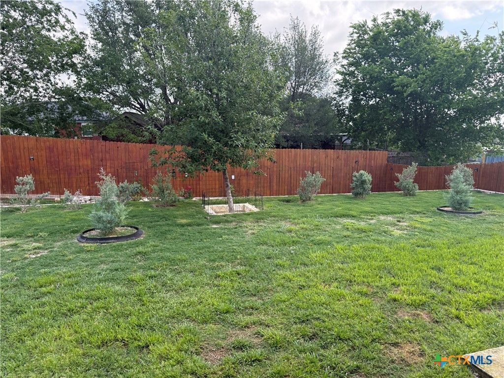 Photo of 5106 Williams Drive, Temple, TX 76502 (MLS # 610132)