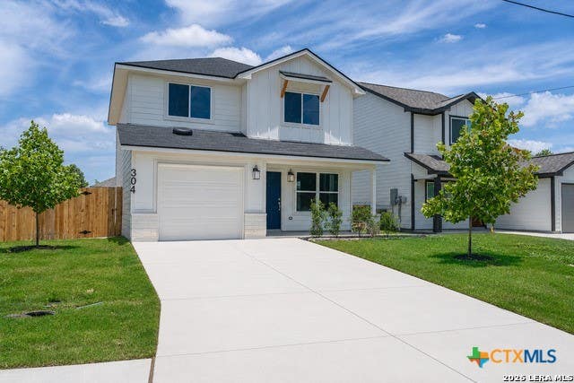 Photo of 304 W Martindale St, Seguin, TX 78155 (MLS # 617248)