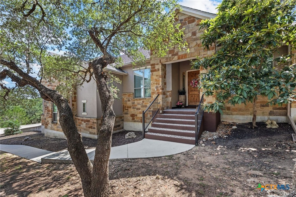 Photo of 638 Cambridge Drive, New Braunfels, TX 78132 (MLS # 625069)