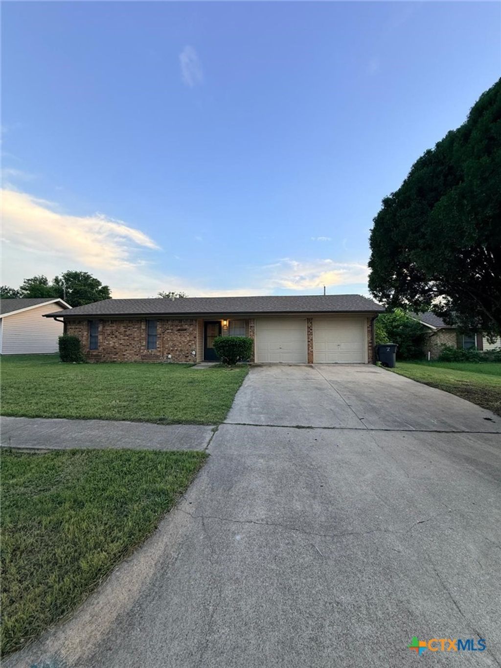 Photo of 1010 Stephen Street, Killeen, TX 76542 (MLS # 609805)