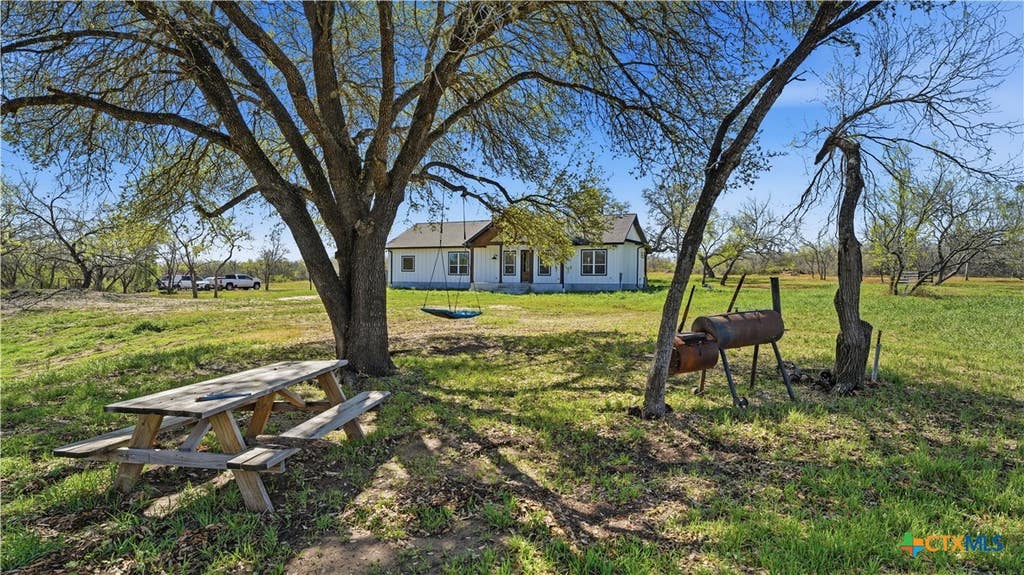Photo of 1130 Church Road, Seguin, TX 78155 (MLS # 608038)