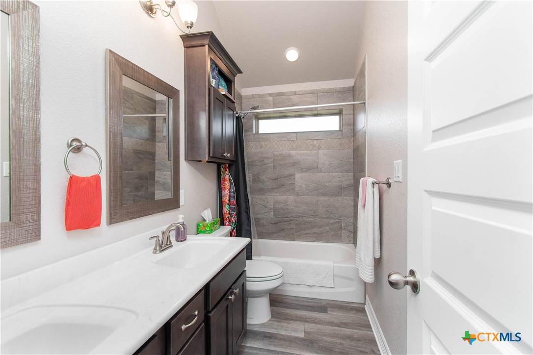 Troy, Texas 76579, United States, 4 Bedrooms Bedrooms, ,2 BathroomsBathrooms,Residential,Active,96337