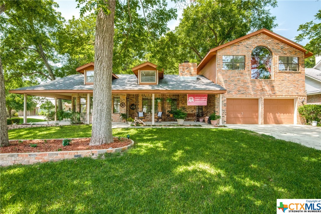 View Seguin, TX 78155 house