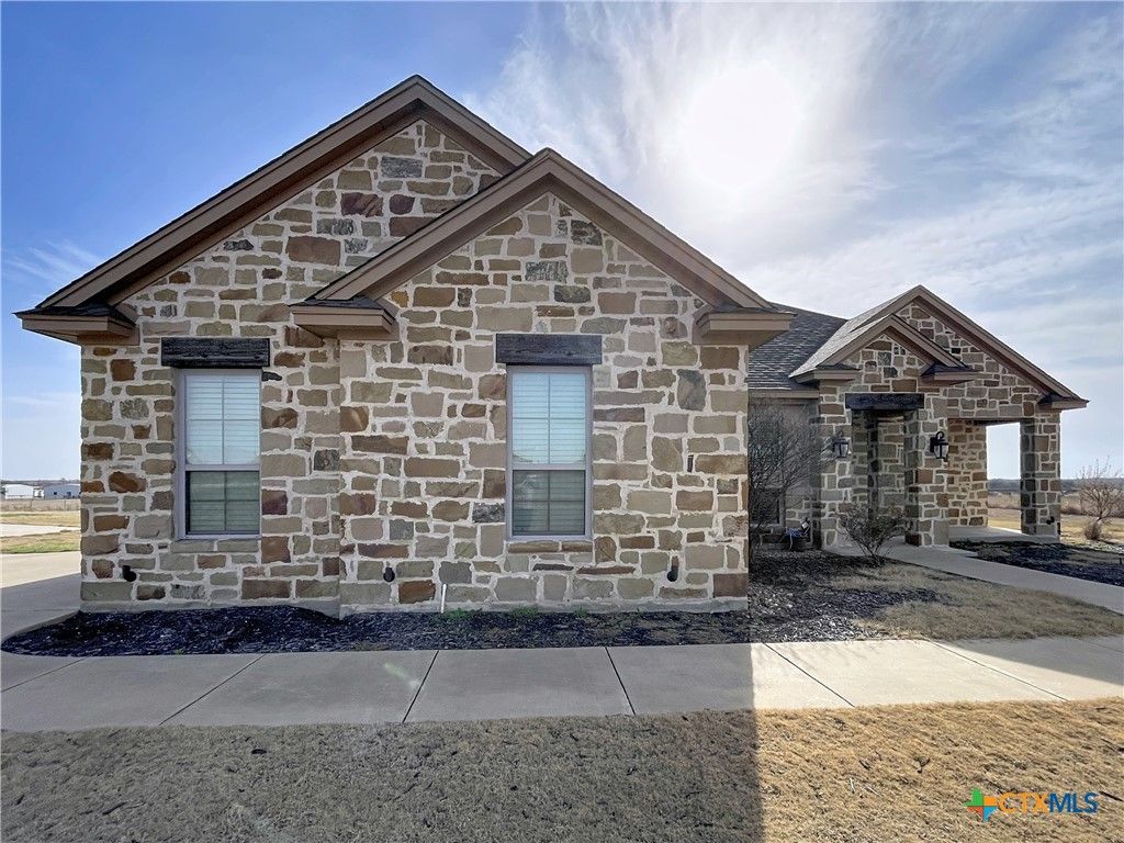 Photo of 11023 Bigham Road, Troy, TX 76579 (MLS # 607370)
