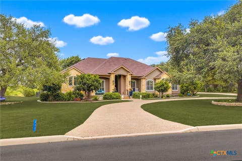 Photo of 317 Whitestone Drive, Spring Branch, TX 78070 (MLS # 619617)