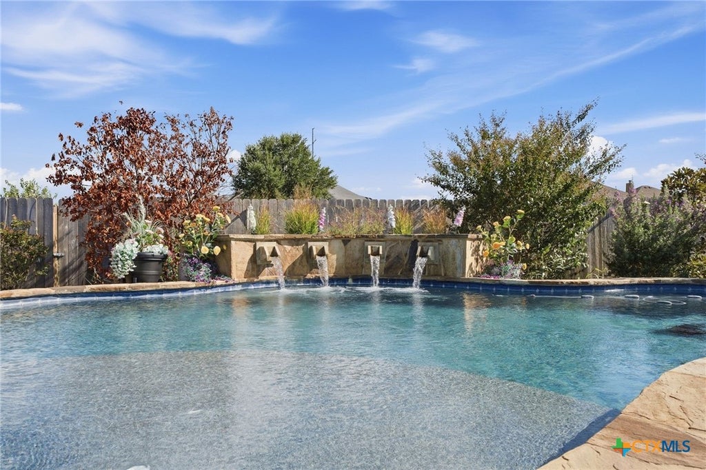 Photo of 1635 Sun Bay Drive, New Braunfels, TX 78130 (MLS # 625111)