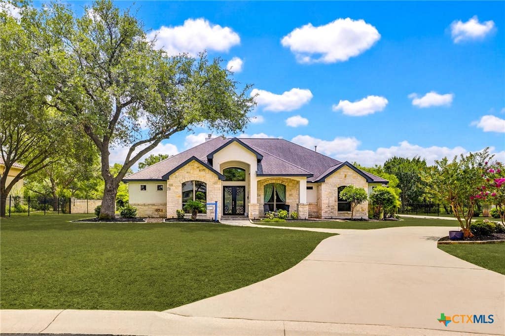 Photo of 8211 Wild Wind Park, San Antonio, TX 78266 (MLS # 614078)
