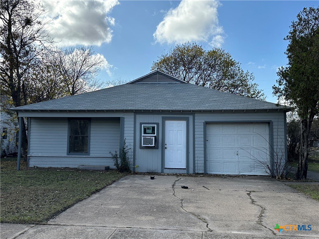 Photo 1 of 13 — 1802 Alamo Avenue, Killeen, TX 76541