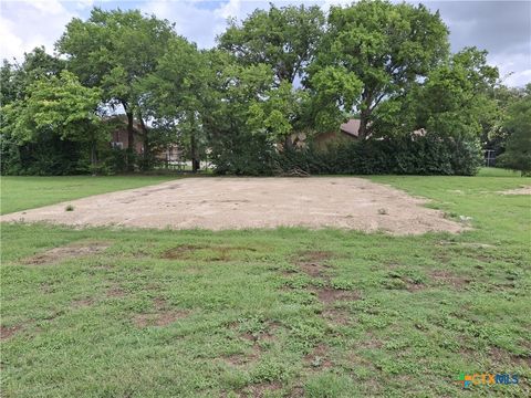 488 E Avenue R Belton TX 76513
