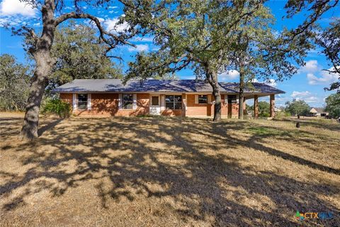 Photo of 25 County Road 427, Stockdale, TX 78160 (MLS # 595434) Photo of 25 County Road 427, Stockdale, TX 78160 (MLS # 595434)