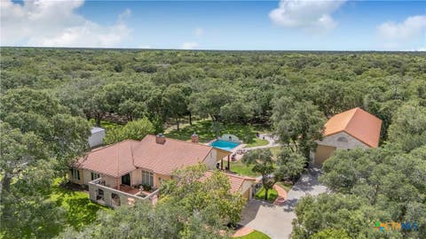 Photo of 166 Post Oak Bend, Inez, TX 77968 (MLS # 621688)