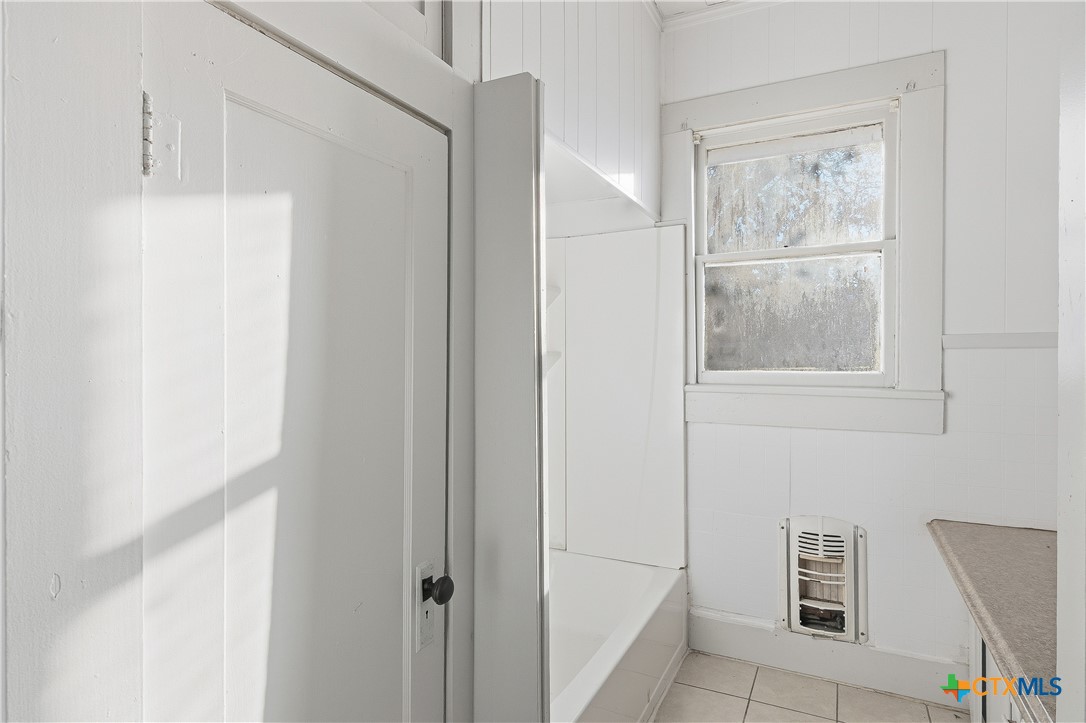 613&615 E Court Street