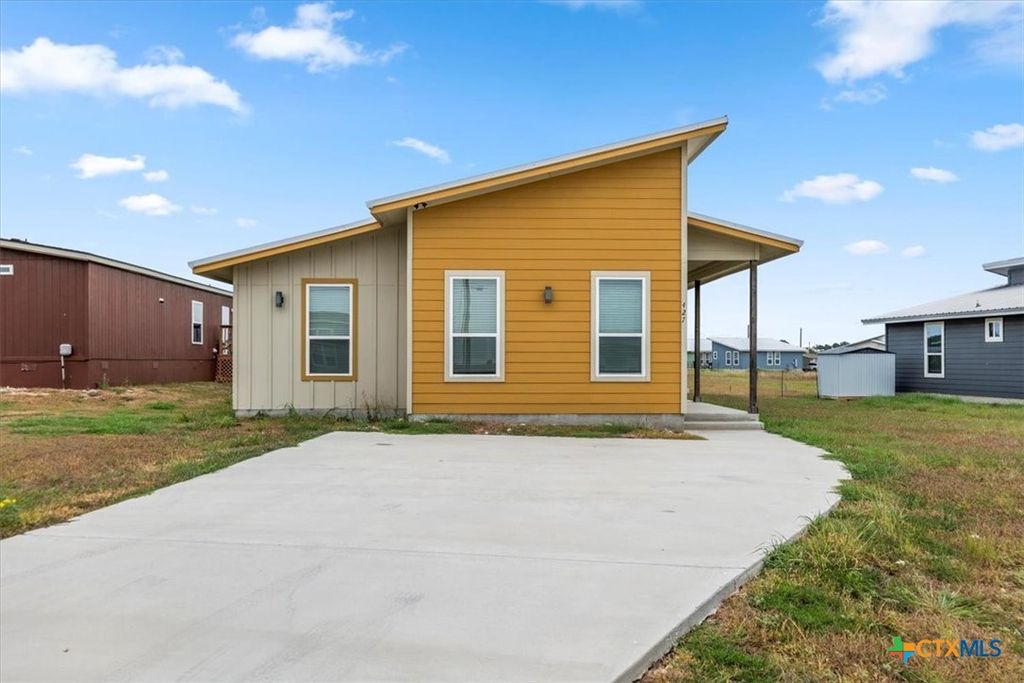 Photo of 427 Pintail Loop, San Marcos, TX 78666 (MLS # 587078)