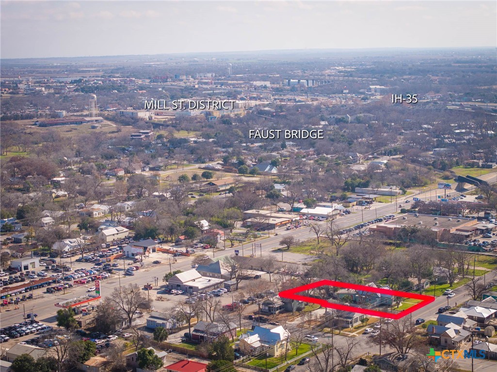 633 S Castell Avenue