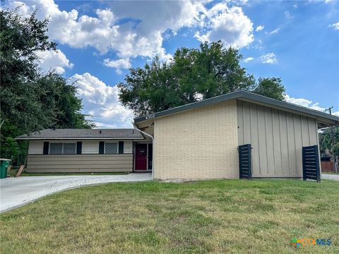 Photo of 4902 Dahlia Ln, Victoria, TX 77904 (MLS # 598151)