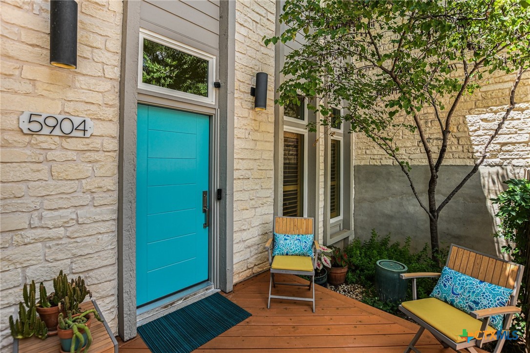 5904 Spartan Cove