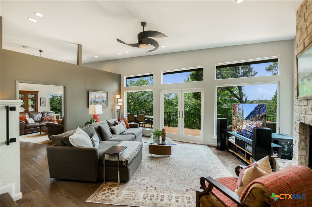5904 Spartan Cove
