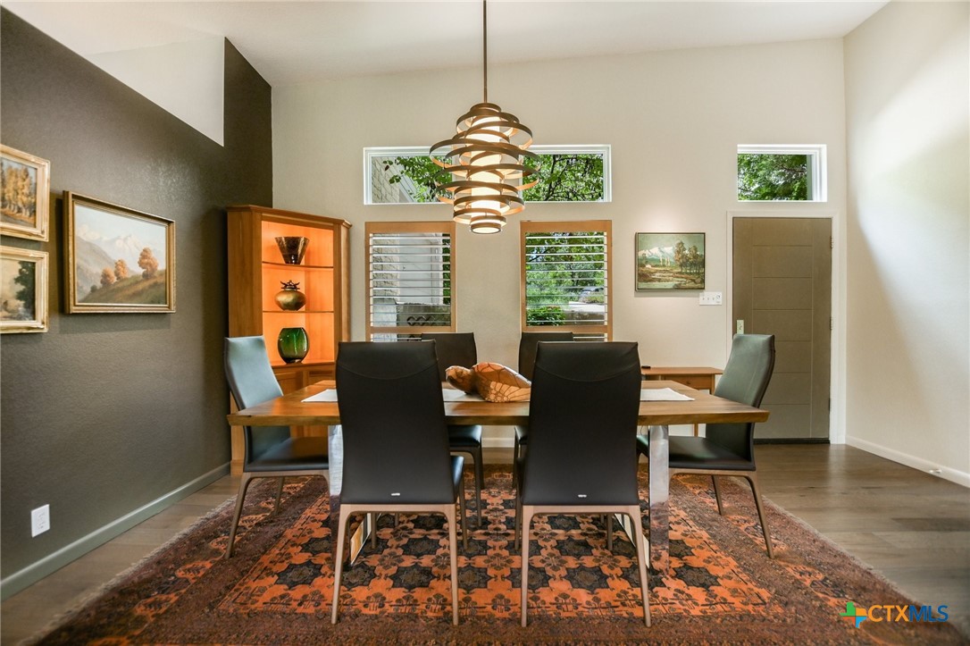 5904 Spartan Cove