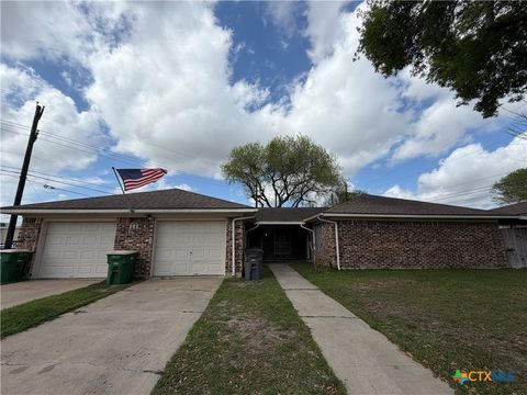 Photo of 111 Lancelot Street, Victoria, TX 77904 (MLS # 606339)