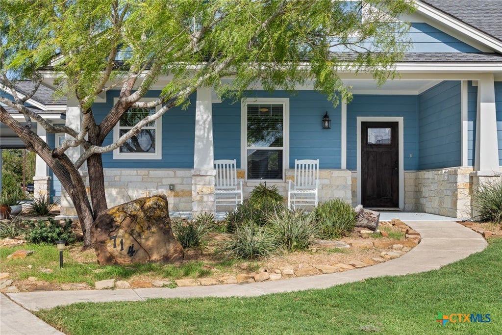 Photo of 714 Honeysuckle Drive, Edna, TX 77957 (MLS # 627538)