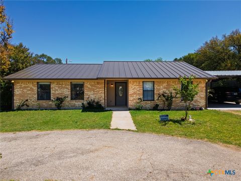 Photo of 227 Commanche Street, Copperas Cove, TX 76522 (MLS # 609975)