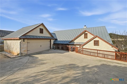 Photo of 204 Tapatio Dr. W. DR, Boerne, TX 78006 (MLS # 620875)