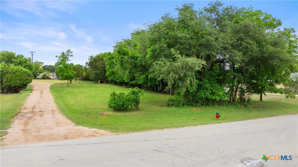 306 W Pecan Drive