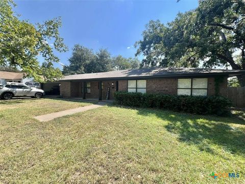 901 N Central Cameron TX 76520