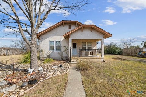 Photo of 401 S Love Avenue, Florence, TX 76527 (MLS # 604517)