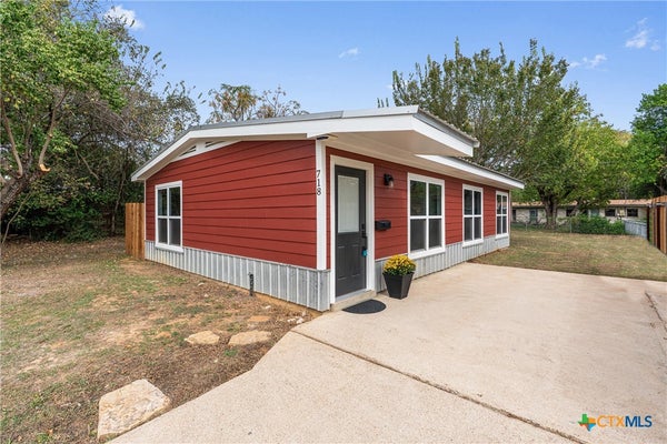 718 HUNTER DR, ROCKDALE, TX 76567 - Image c2c7d3bbc2db759220fa446043f4d8a1/1777350456