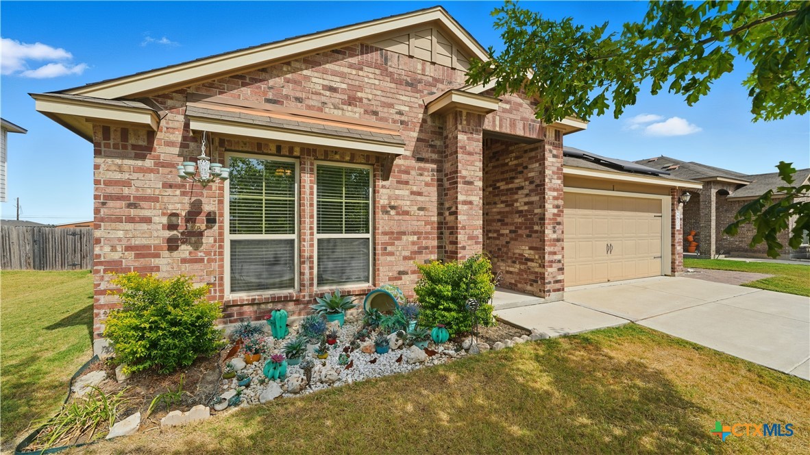 2631 Diamondback Trail