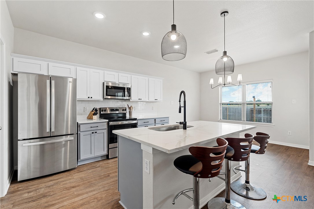 1332 Lakeway Crossing Drive