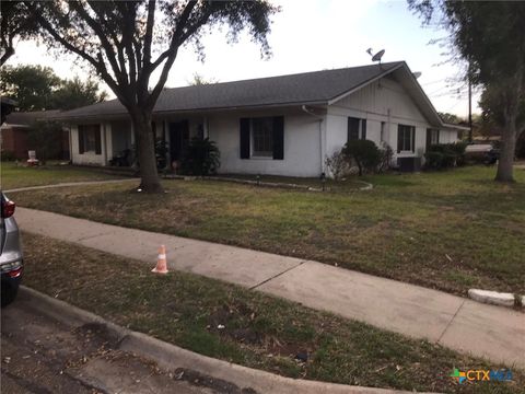 Photo of 2406 Bon Aire Avenue, Victoria, TX 77901 (MLS # 596837)