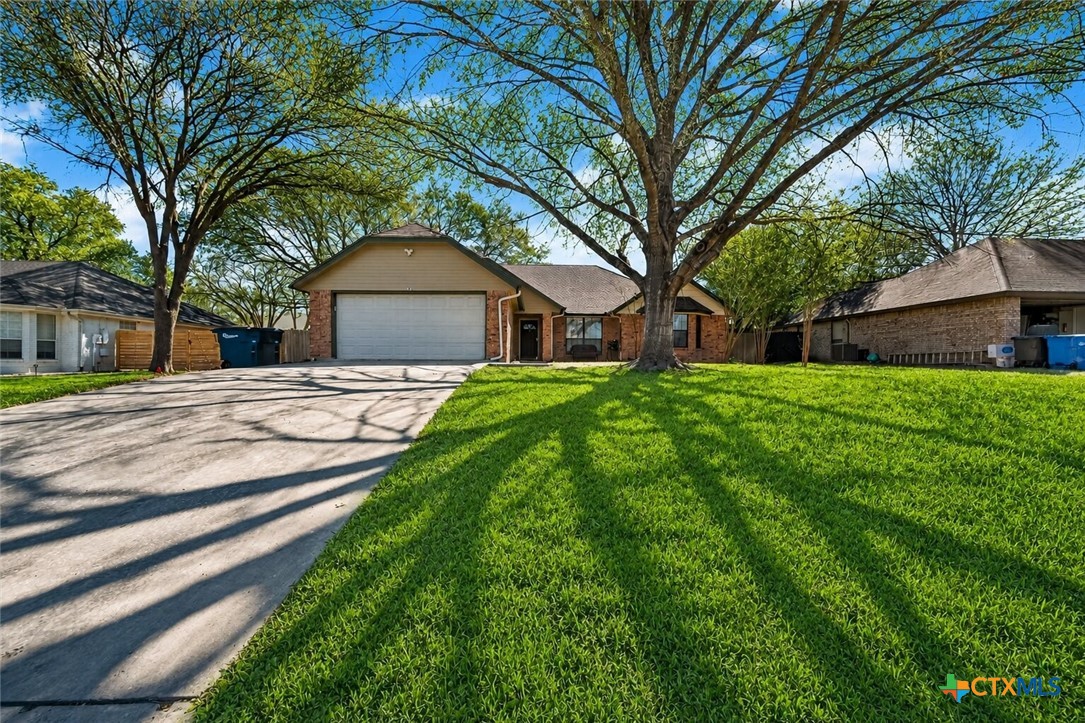 Photo 1 of 36 — 1911 Palace Drive, New Braunfels, TX 78130