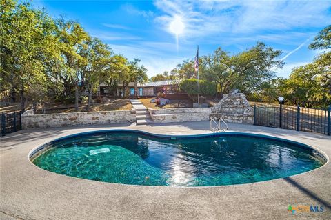 Photo of 318 Remington Drive, Bergheim, TX 78004 (MLS # 612437)