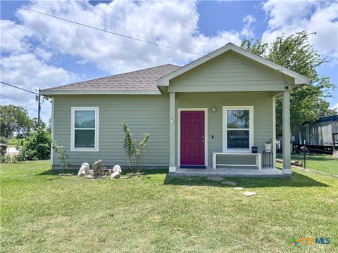 Photo of 668 Commerce Street, Bloomington, TX 77951 (MLS # 621879)