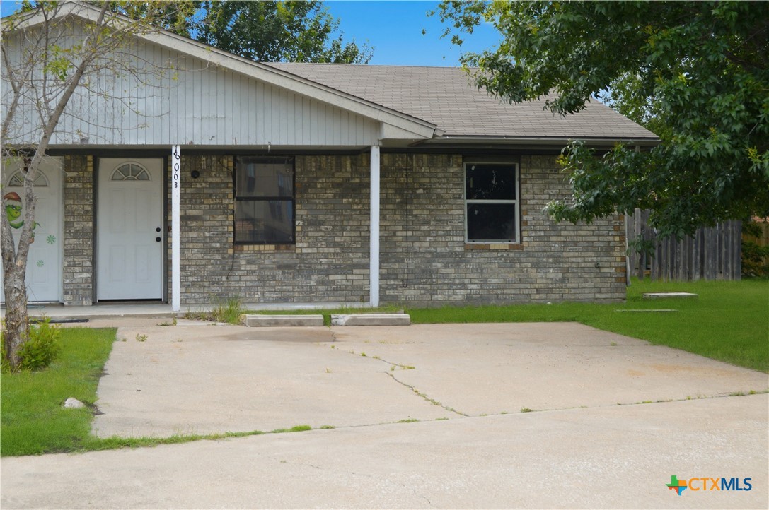 1806 Cedarhill Drive