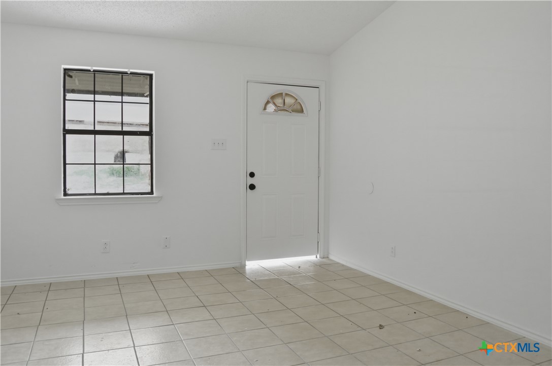 1806 Cedarhill Drive