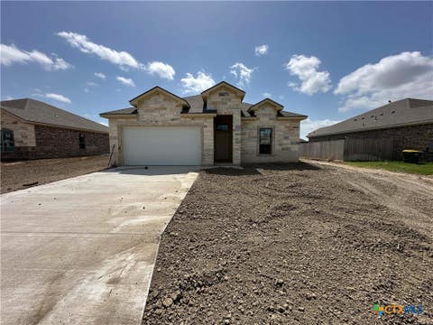 Photo of 409 Magnolia, Troy, TX 76579 (MLS # 621870)