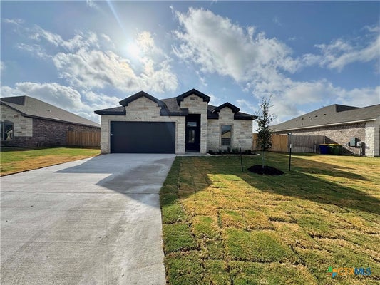 409 MAGNOLIA DR, TROY, TX 76579 - Image c3dfd685cbbce65ed165c223597a135f/532143436
