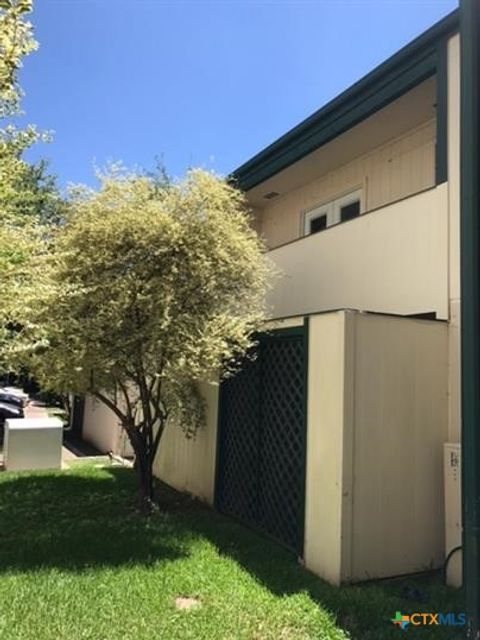 Photo of 6718 Silvermine Drive #302, Austin, TX 78736 (MLS # 611359)