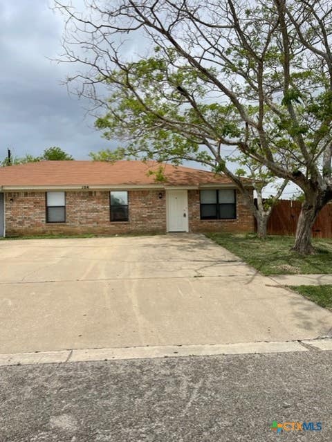 Photo of 104 Horseshoe Drive #A, Copperas Cove, TX 76522 (MLS # 616502)