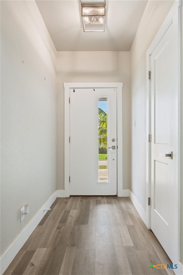 2139 Blackhawk Loop