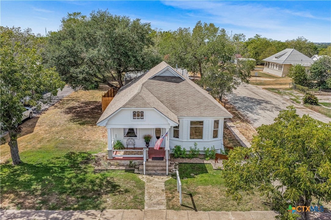 612 W Grand Avenue