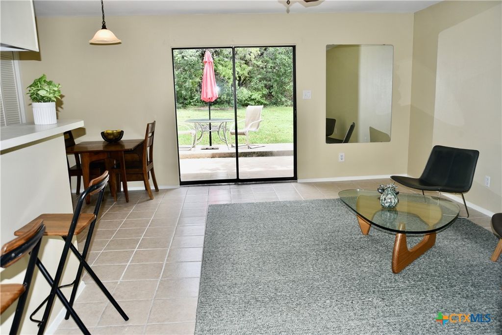 Photo of 2007 Castle Gate Circle, San Marcos, TX 78666 (MLS # 582872)