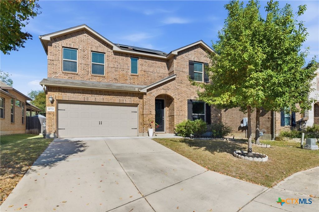 Photo of 10711 Ysamy Way, San Antonio, TX 78213 (MLS # 597349)